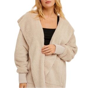 Hem & Thread Offwhite Soft Plush Sweater Hoodie with Pockets